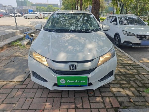 Honda City 2015, 188000 км, за 5618 USD