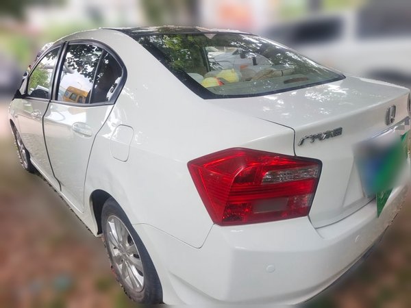 Honda City Classic 2014, 55800 км, за 4221 USD