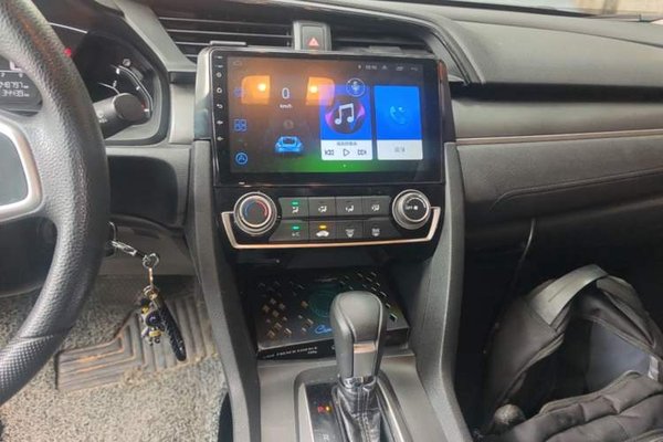 Honda Civic 2016, 48800 км, за 8378 USD