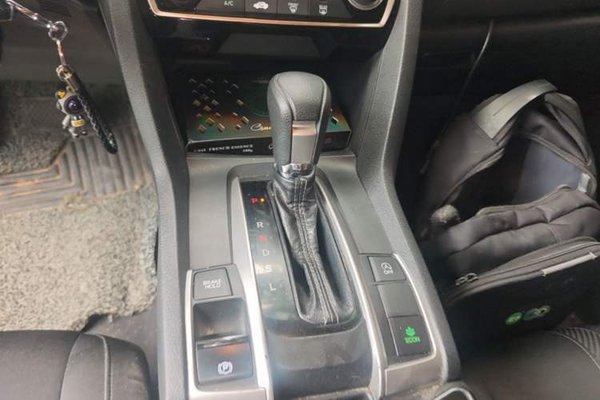 Honda Civic 2016, 48800 км, за 8378 USD - фото 16
