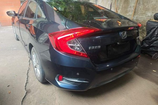 Honda Civic 2016, 48800 км, за 8378 USD - фото 4