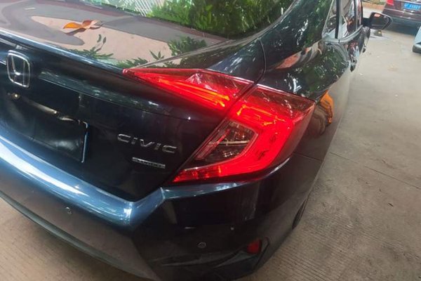 Honda Civic 2016, 48800 км, за 8378 USD - фото 9