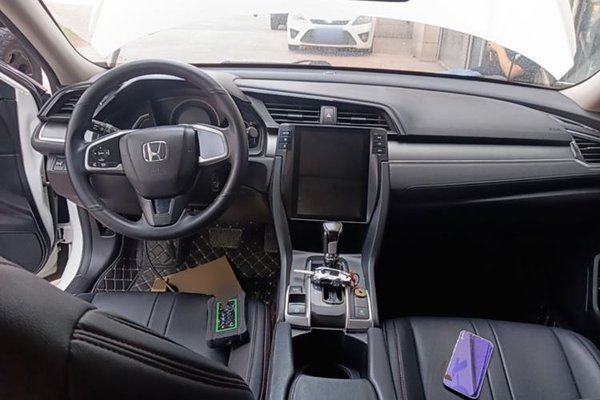 Honda Civic 2016, 89300 км, за 7628 USD - фото 13