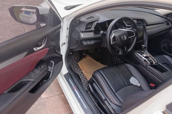 Honda Civic 2016, 89300 км, за 7628 USD - фото 19