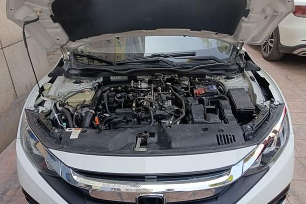 Honda Civic 2016, 89300 км, за 7628 USD - фото 24