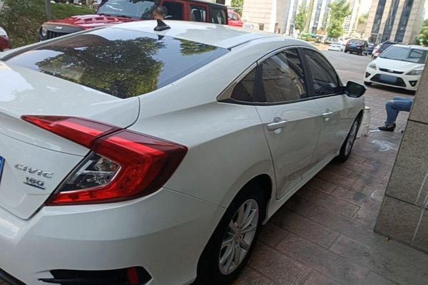 Honda Civic 2016, 89300 км, за 7628 USD - фото 7