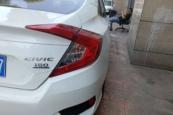 Honda Civic 2016, 89300 км, за 7628 USD - фото 10