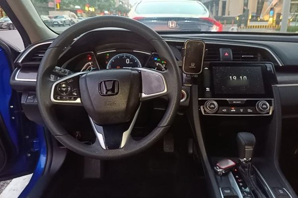 Honda Civic 2016, 53800 км, за 13028 USD - фото 12