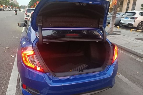 Honda Civic 2016, 53800 км, за 13028 USD - фото 22
