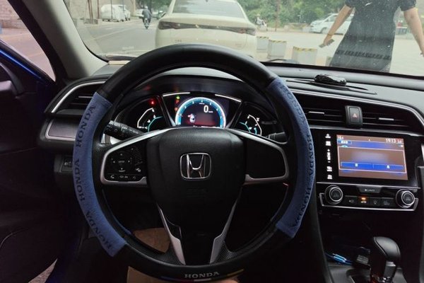 Honda Civic 2016, 55599 км, за 9028 USD - фото 11