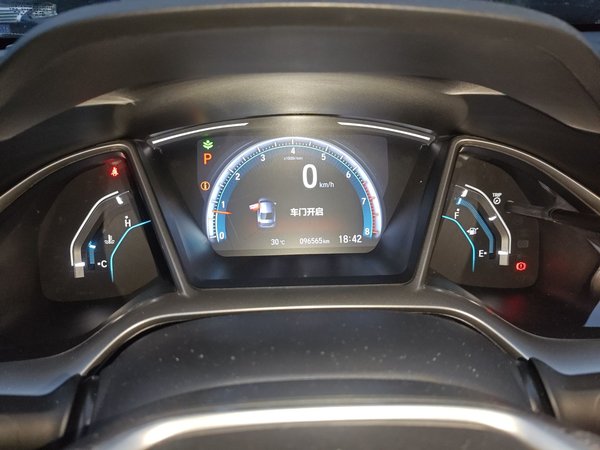 Honda Civic 2016, 96500 км, за 9151 USD - фото 12
