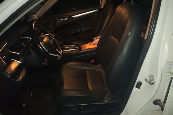 Honda Civic 2016, 120500 км, за 7969 USD - фото 16