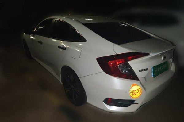 Honda Civic 2016, 120500 км, за 7969 USD