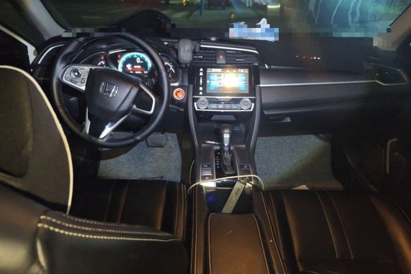 Honda Civic 2016, 60500 км, за 7436 USD - фото 10