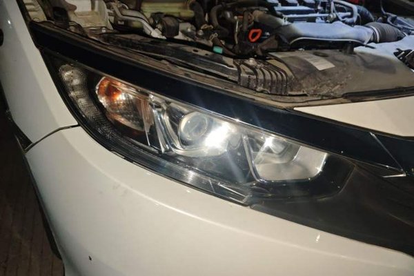Honda Civic 2016, 60500 км, за 7436 USD - фото 7