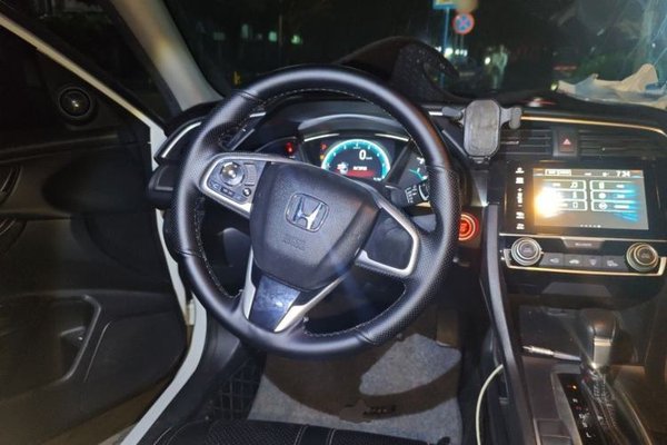 Honda Civic 2016, 60500 км, за 7436 USD - фото 11