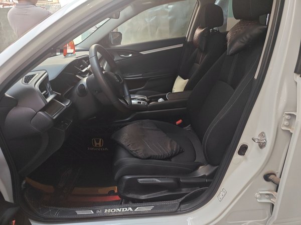 Honda Civic 2016, 61800 км, за 9511 USD - фото 16
