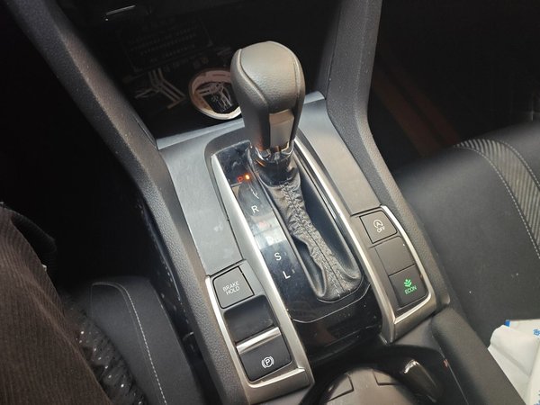 Honda Civic 2016, 61800 км, за 9511 USD - фото 15