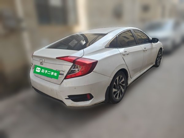 Honda Civic 2016, 68900 км, за 9818 USD