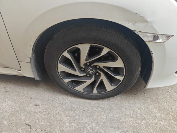 Honda Civic 2016, 68900 км, за 9818 USD