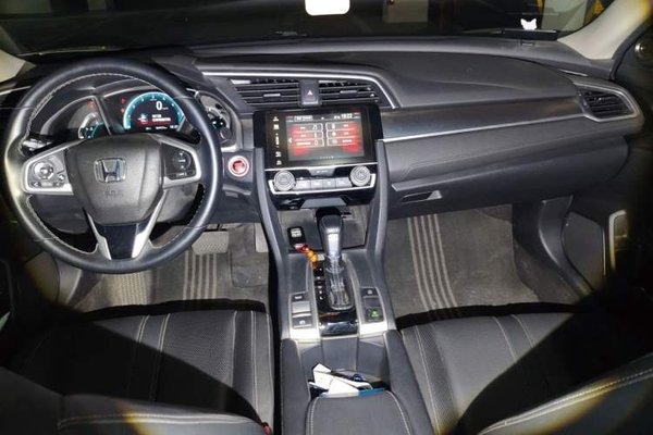 Honda Civic 2016, 70000 км, за 9259 USD - фото 6