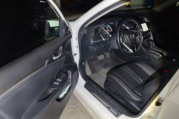 Honda Civic 2016, 70000 км, за 9259 USD - фото 13