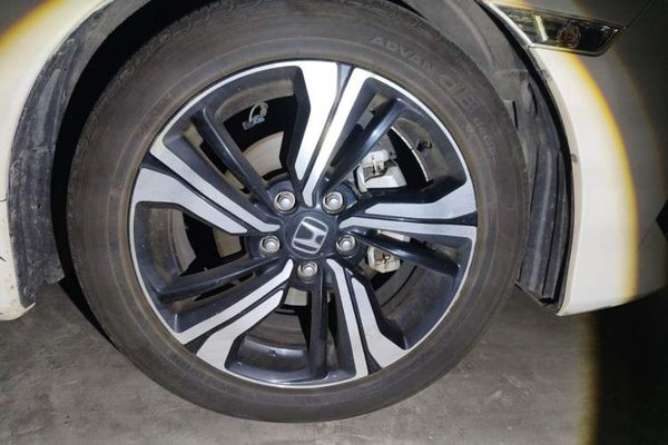 Honda Civic 2016, 70000 км, за 9259 USD