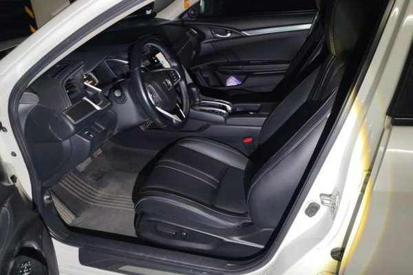 Honda Civic 2016, 70000 км, за 9259 USD - фото 12