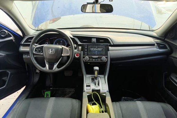 Honda Civic 2019, 63500 км, за 9853 USD - фото 18
