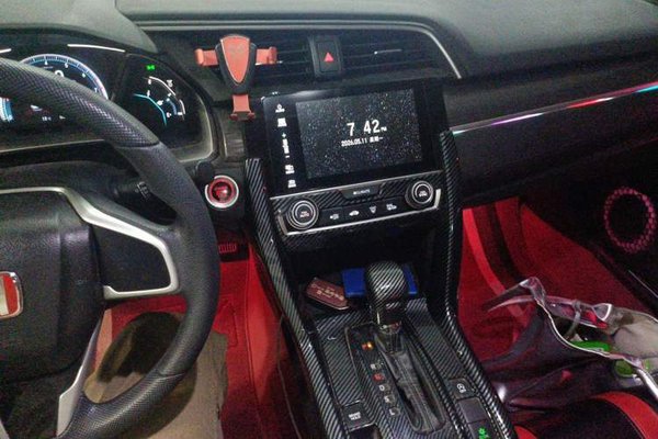 Honda Civic 2019, 68100 км, за 9572 USD - фото 14