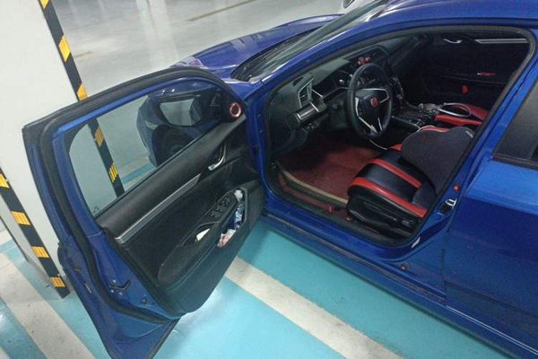 Honda Civic 2019, 68100 км, за 9572 USD - фото 17