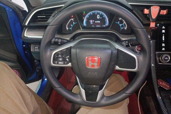 Honda Civic 2019, 68100 км, за 9572 USD - фото 11
