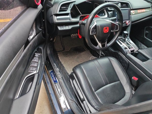 Honda Civic 2019, 99400 км, за 10715 USD - фото 17