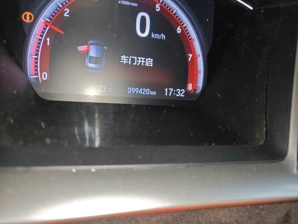 Honda Civic 2019, 99400 км, за 10715 USD - фото 13