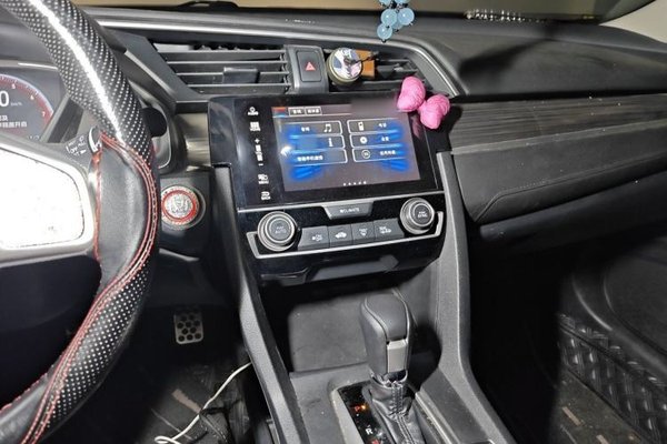 Honda Civic 2019, 60000 км, за 10711 USD - фото 12