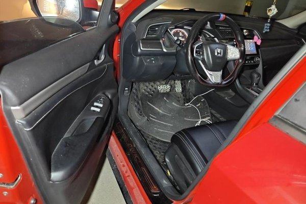 Honda Civic 2019, 60000 км, за 10711 USD - фото 19