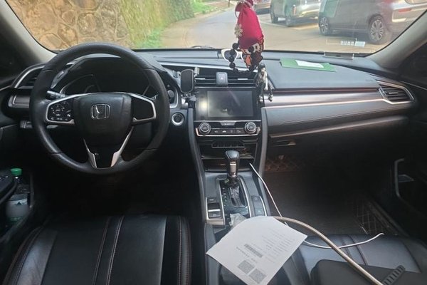 Honda Civic 2019, 72600 км, за 8853 USD - фото 9