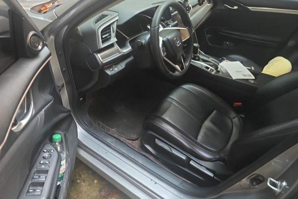 Honda Civic 2019, 72600 км, за 8853 USD - фото 16