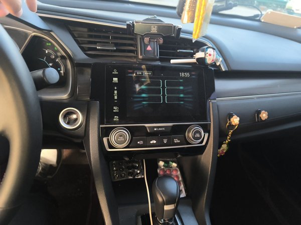 Honda Civic 2019, 130600 км, за 8882 USD - фото 14