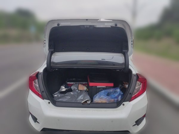 Honda Civic 2019, 38300 км, за 9169 USD - фото 20
