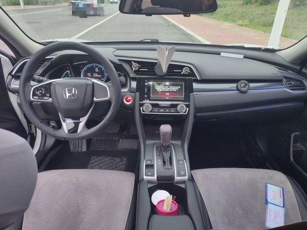 Honda Civic 2019, 38300 км, за 9169 USD - фото 10