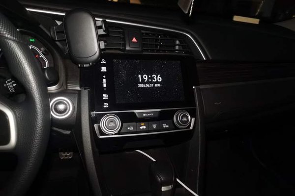 Honda Civic 2019, 53600 км, за 9912 USD - фото 13