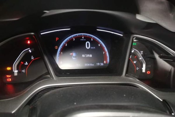 Honda Civic 2019, 53600 км, за 9912 USD - фото 11