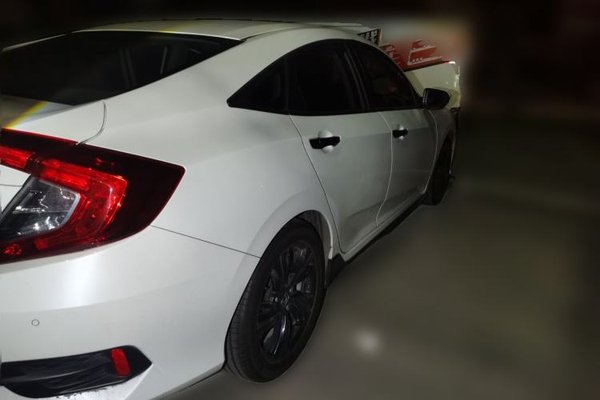 Honda Civic 2019, 53600 км, за 9912 USD - фото 6
