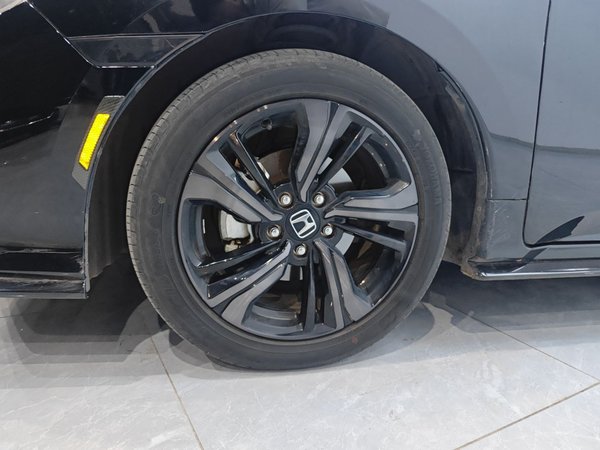 Honda Civic 2021, 30800 км, за 14111 USD