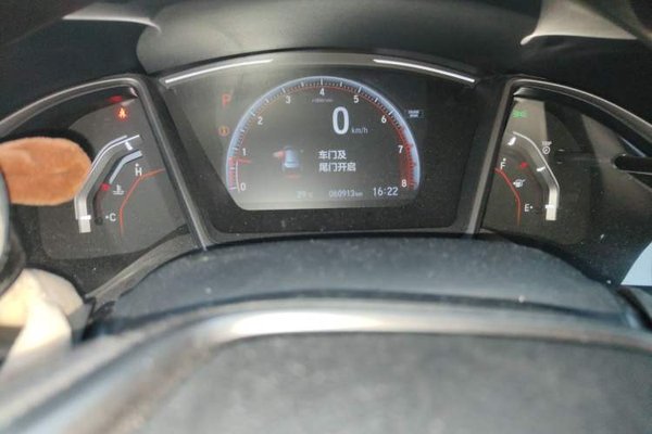 Honda Civic 2021, 60900 км, за 10589 USD - фото 12