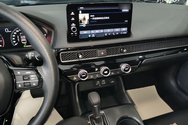 Honda Civic 2022, 33200 км, за 13876 USD - фото 13