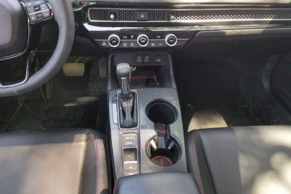 Honda Civic 2022, 59200 км, за 13420 USD - фото 17