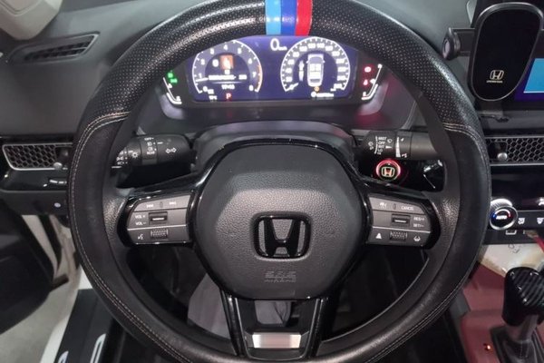 Honda Civic 2023, 32700 км, за 11909 USD - фото 11
