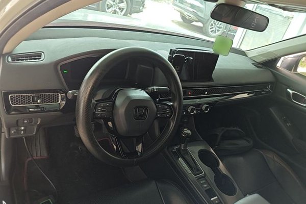Honda Civic 2023, 5800 км, за 15226 USD - фото 12